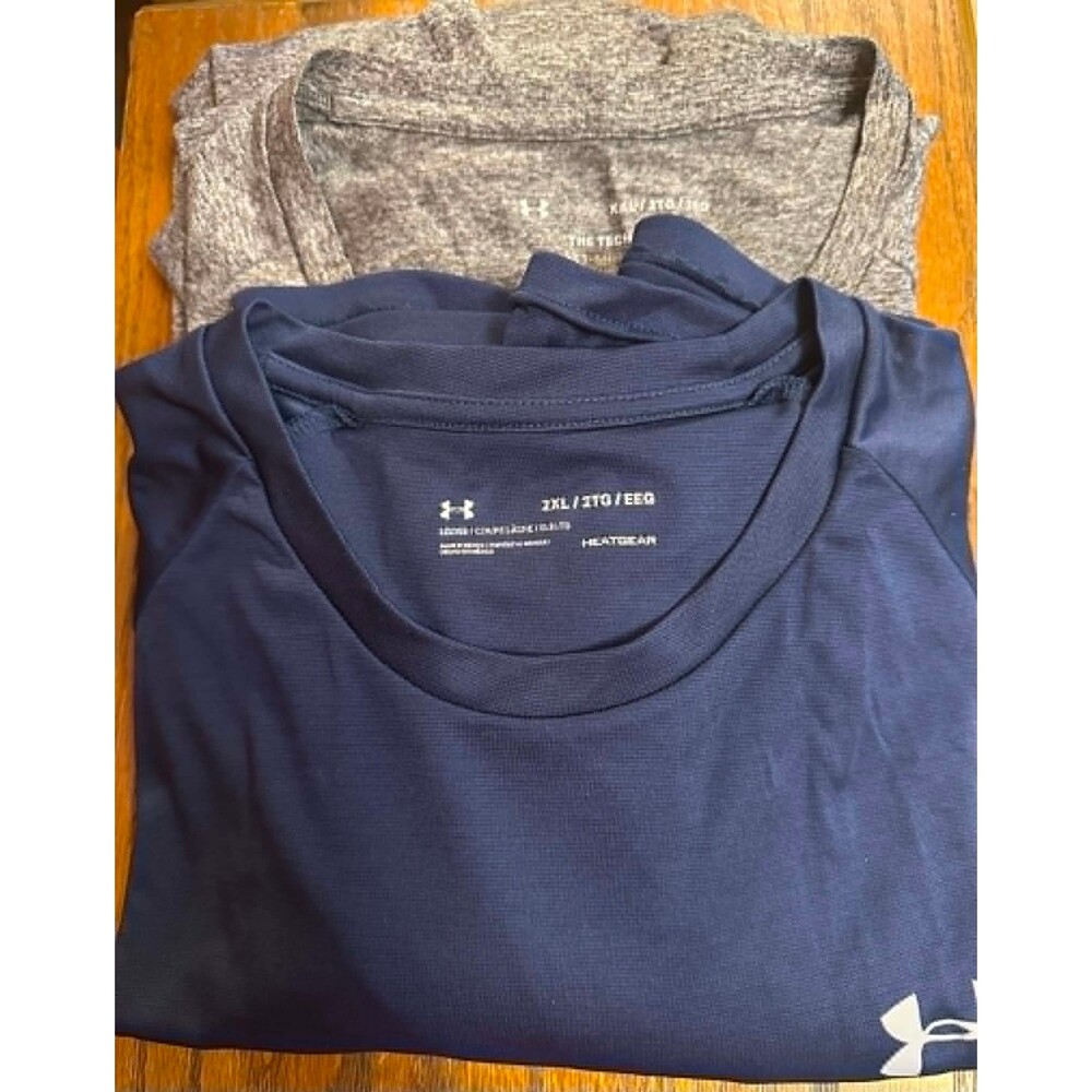 2x Under Armour Mens Size XXLg Short Sleeve Shirts Pre-Owned Good Condition